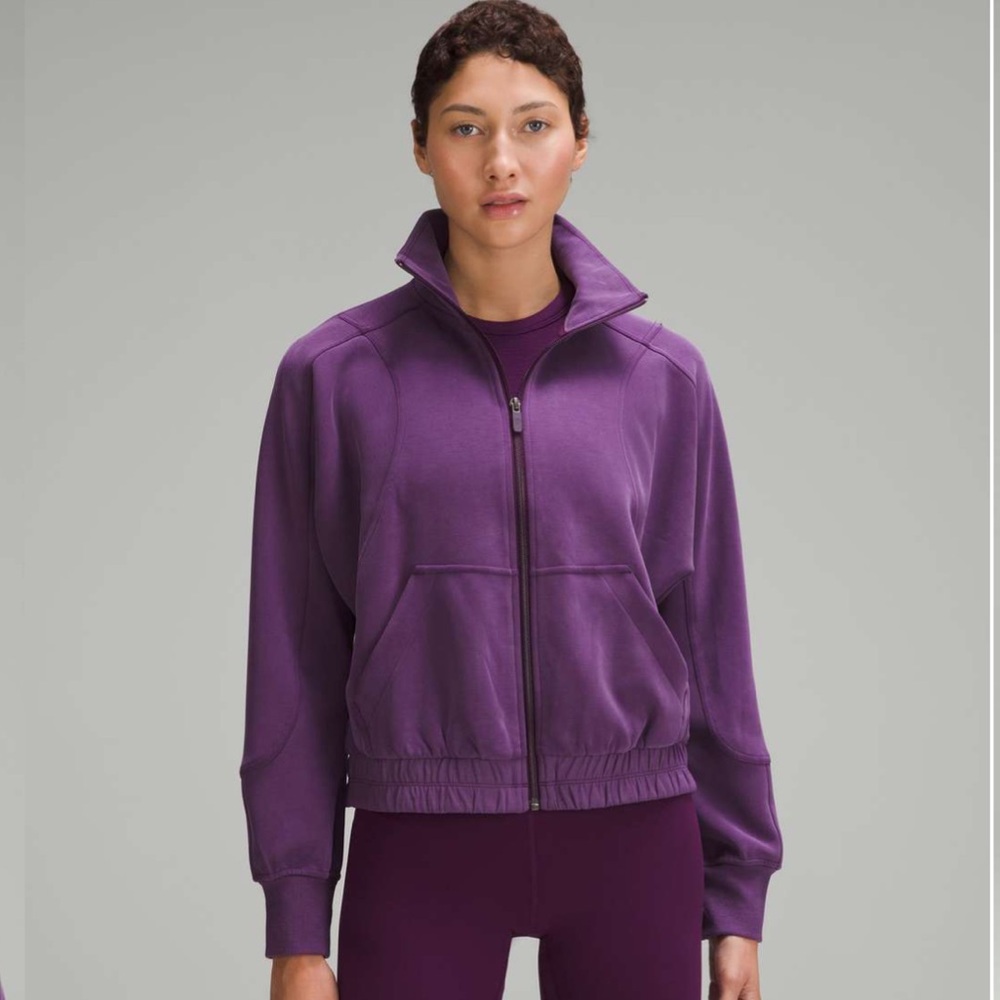 NWT Lululemon Brushed Softstreme Funnel-Neck Zip Up
Dramatic Magenta Size 6